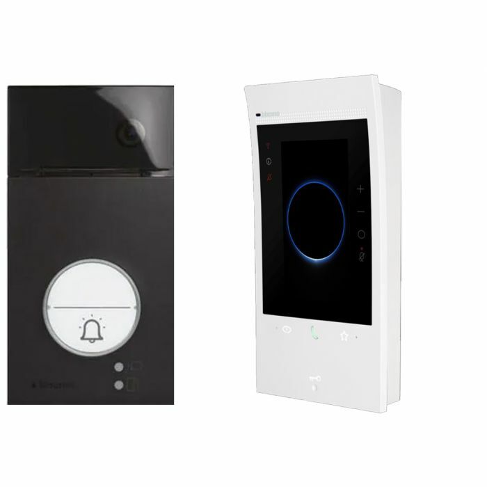 Kit vidéophonie - V-1 Bticino classe 300EOS blanc  et Linéa 3000 noir - 363.915 + visière anti-pluie noir 343.053